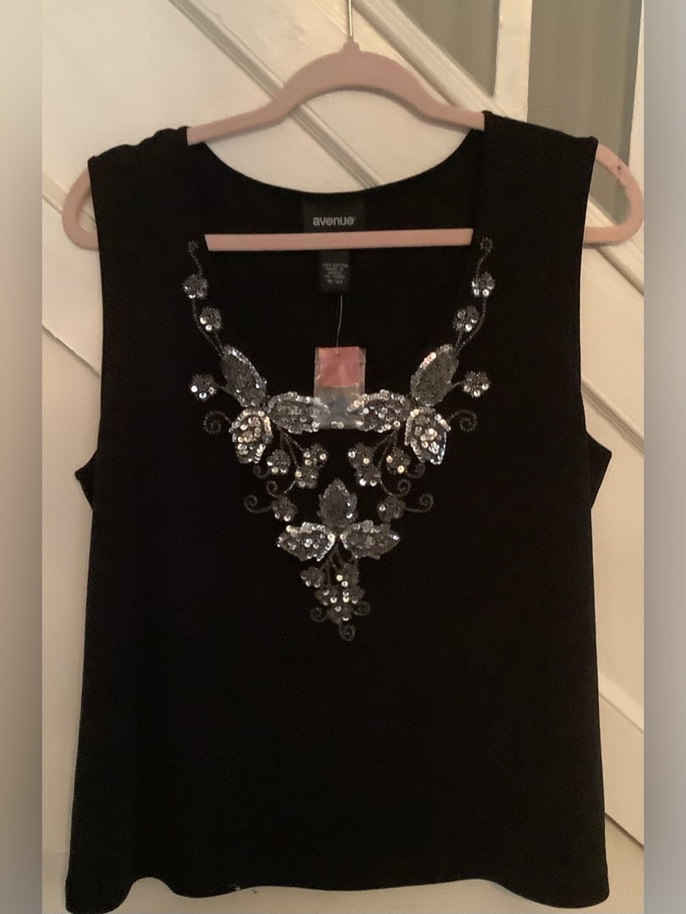 NWT Avenue 18/20 1X Black tank top Ornate Dressy Silver Sequin Design Classy